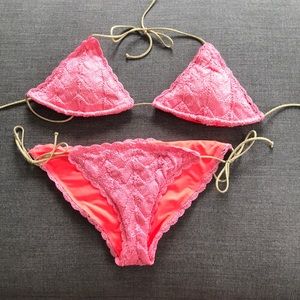 Victoria’s Secret string bikini